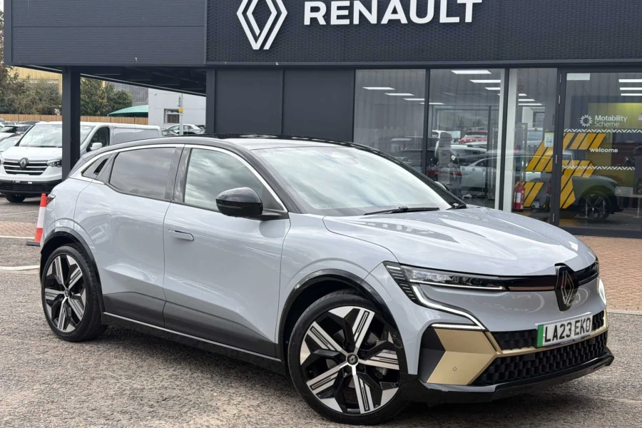 Vehicle Image - 0