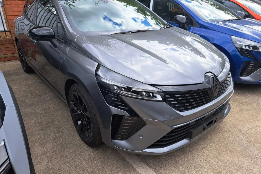Vehicle Image - 0
