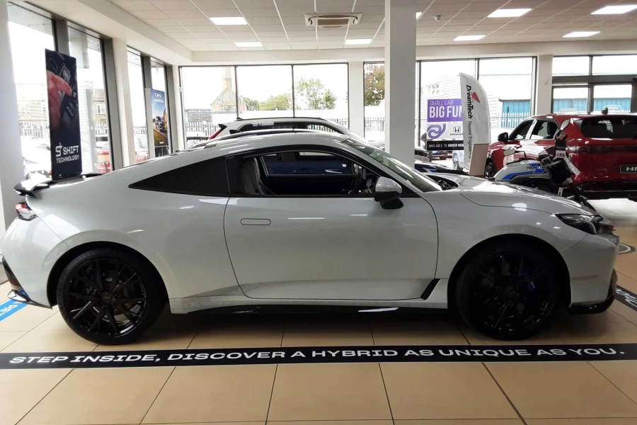 Vehicle Image - 2