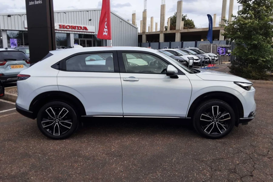 Vehicle Image - 2