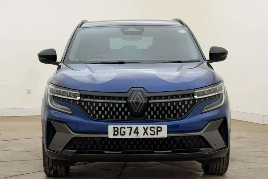 Vehicle Image - 2