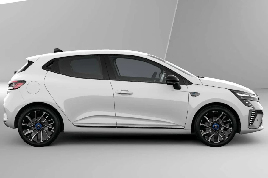 Vehicle Image - 2