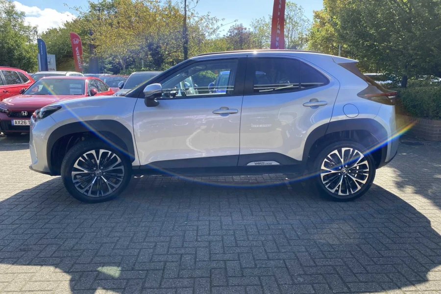 Vehicle Image - 3