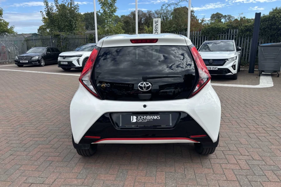 Vehicle Image - 2