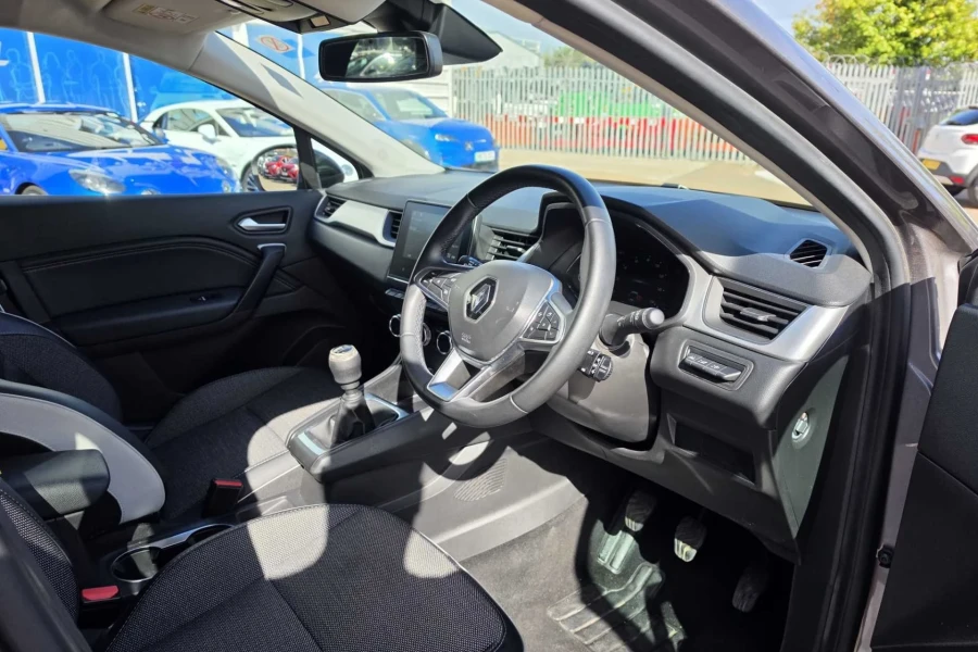 Vehicle Image - 3