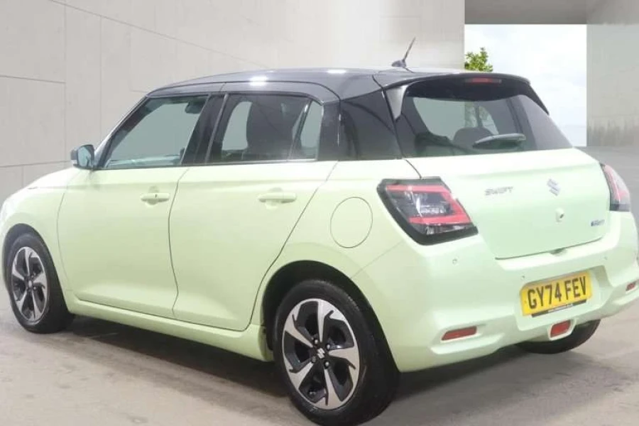 Vehicle Image - 2