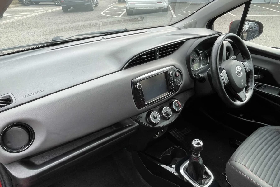 Vehicle Image - 1