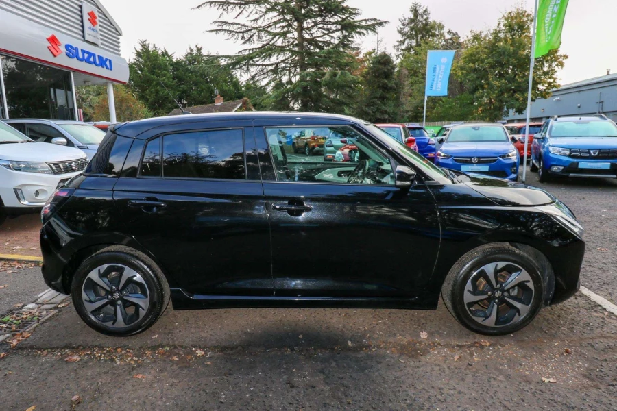 Vehicle Image - 2