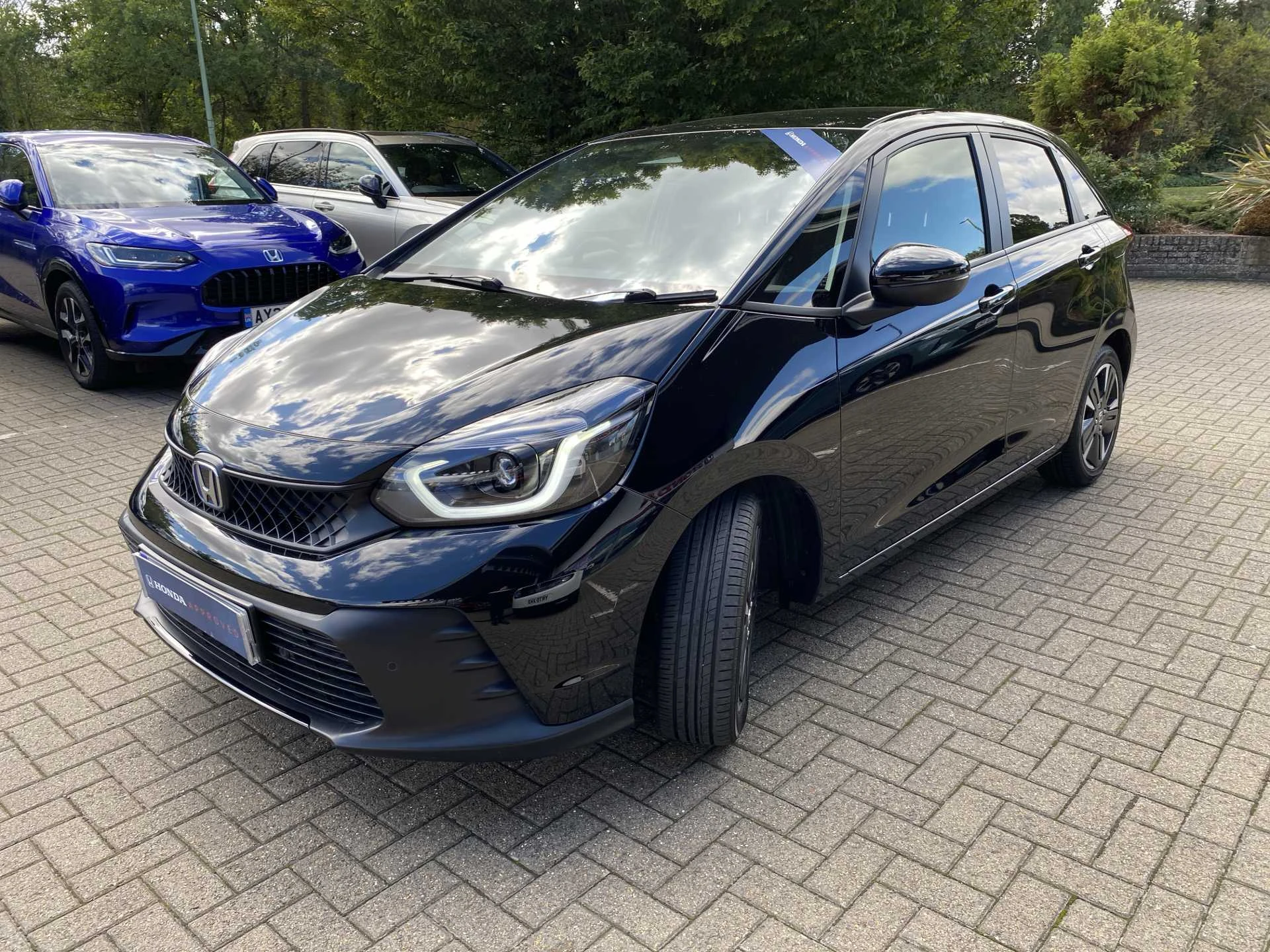 Vehicle image 3