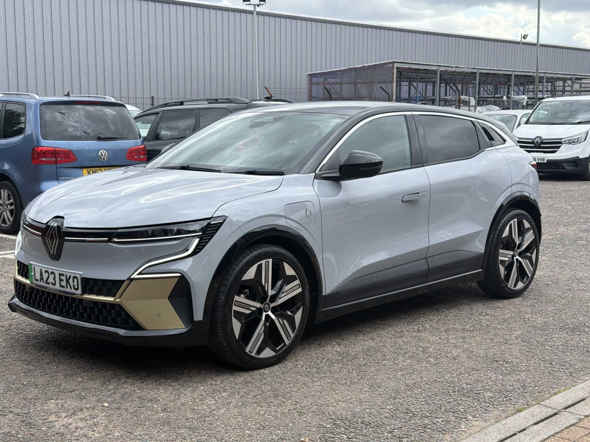 Vehicle image 2