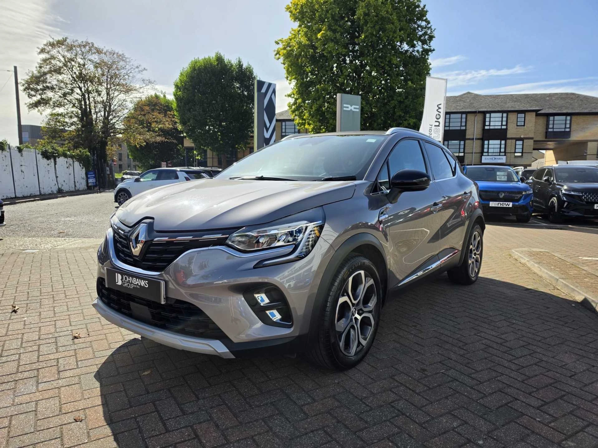 Vehicle image 7