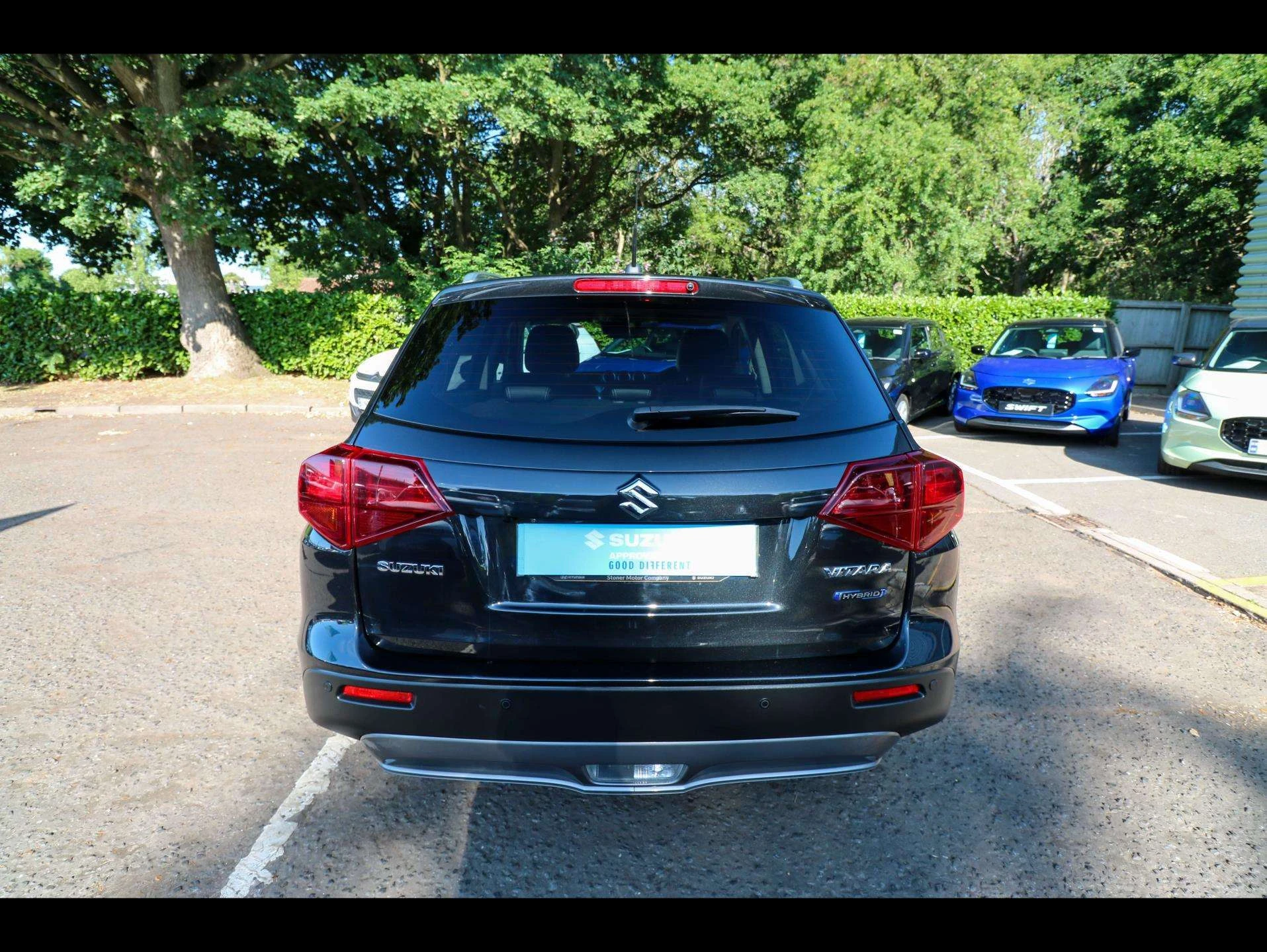 Vehicle image 5