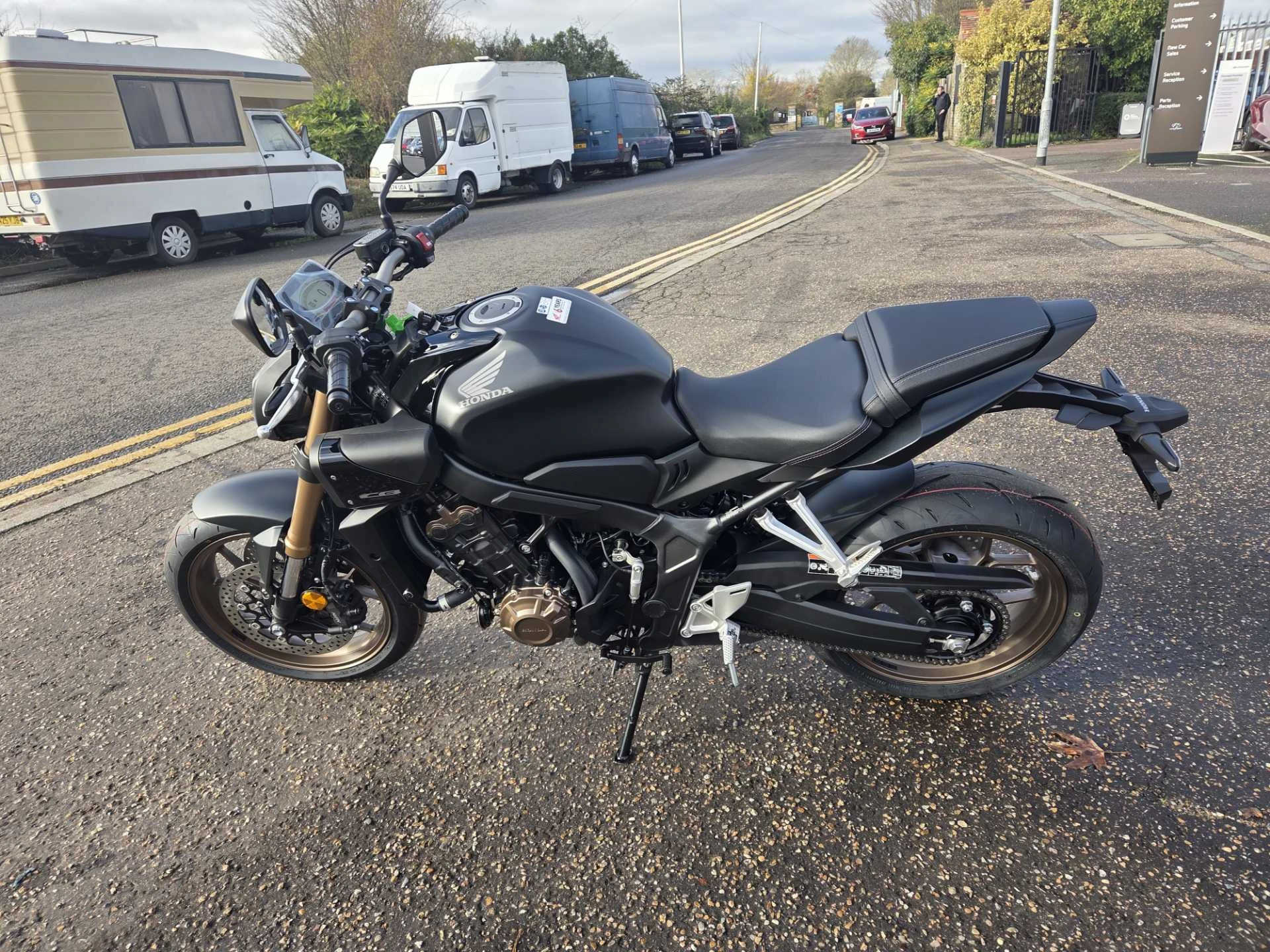 Vehicle image 6
