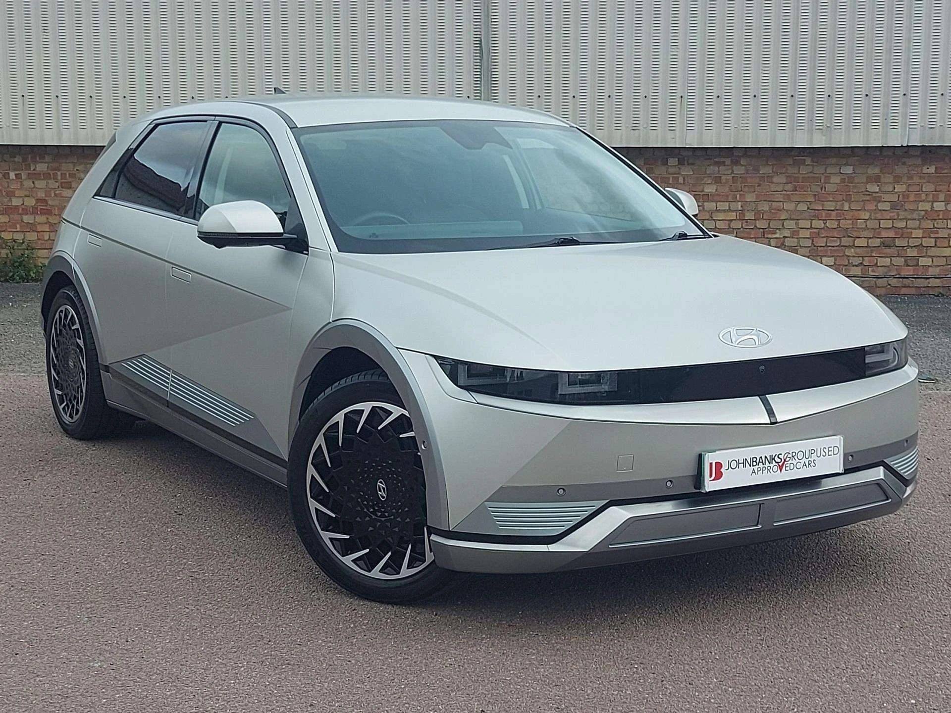 Vehicle image 4