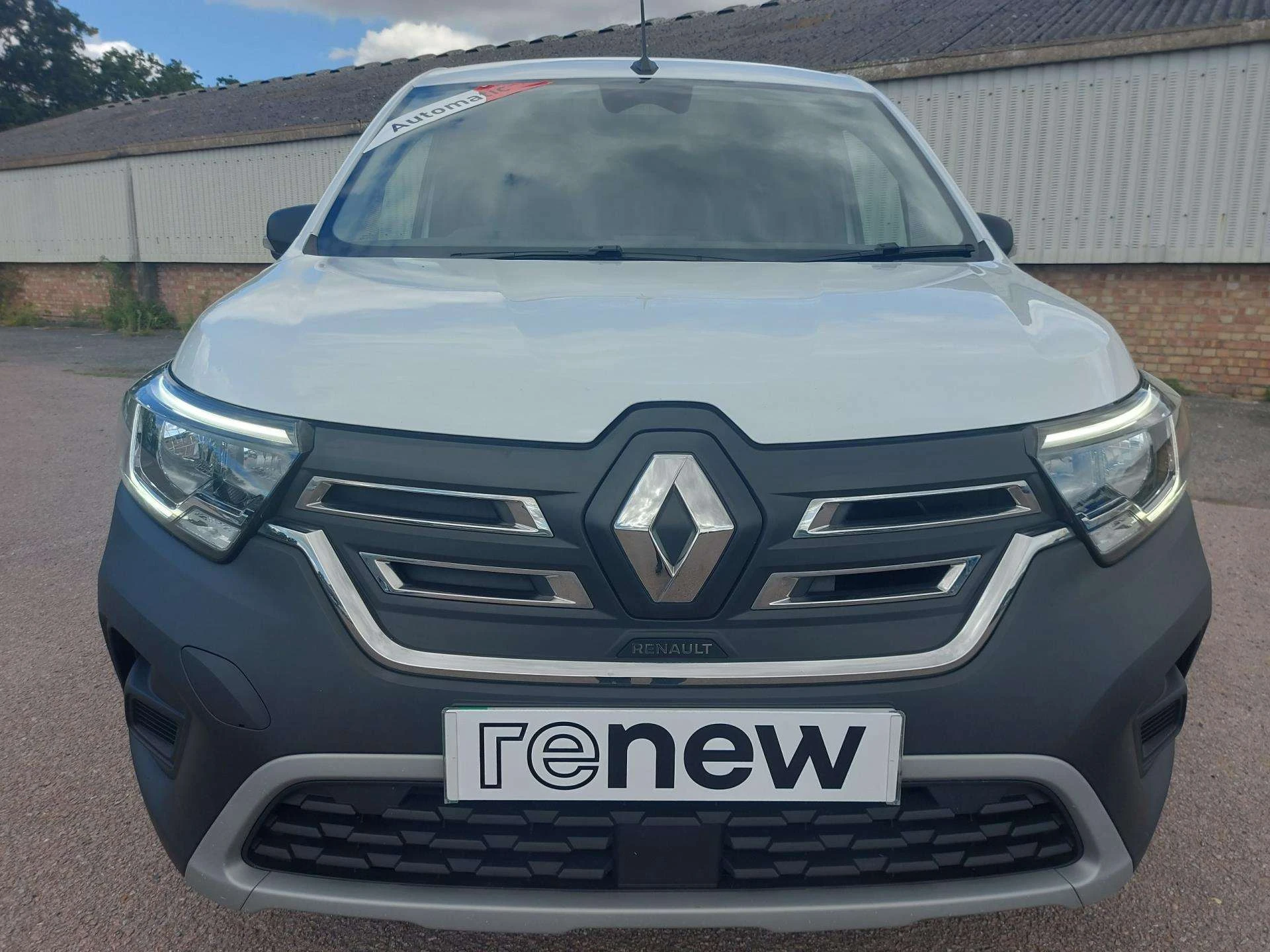 Vehicle image 6