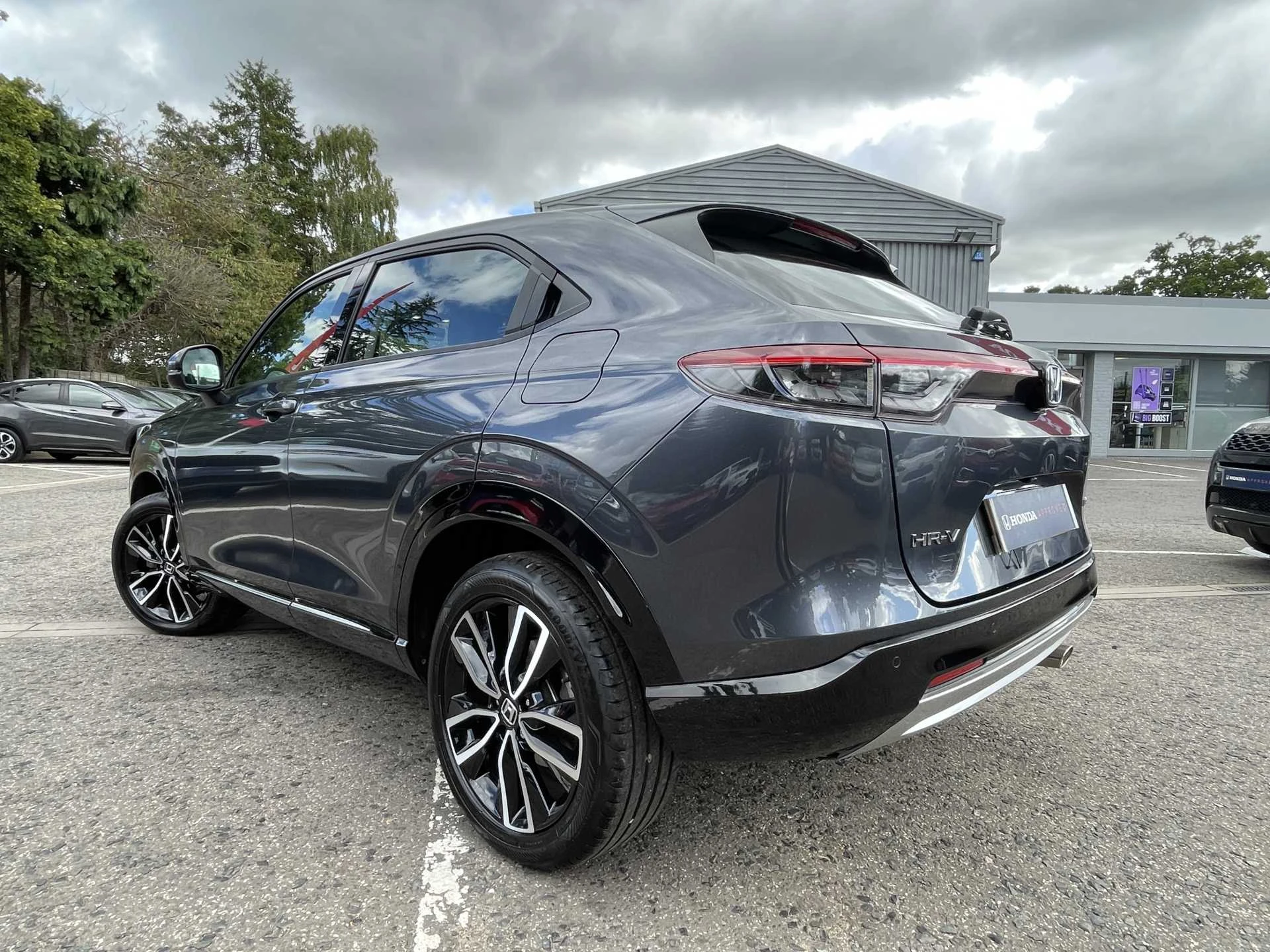 Vehicle image 3