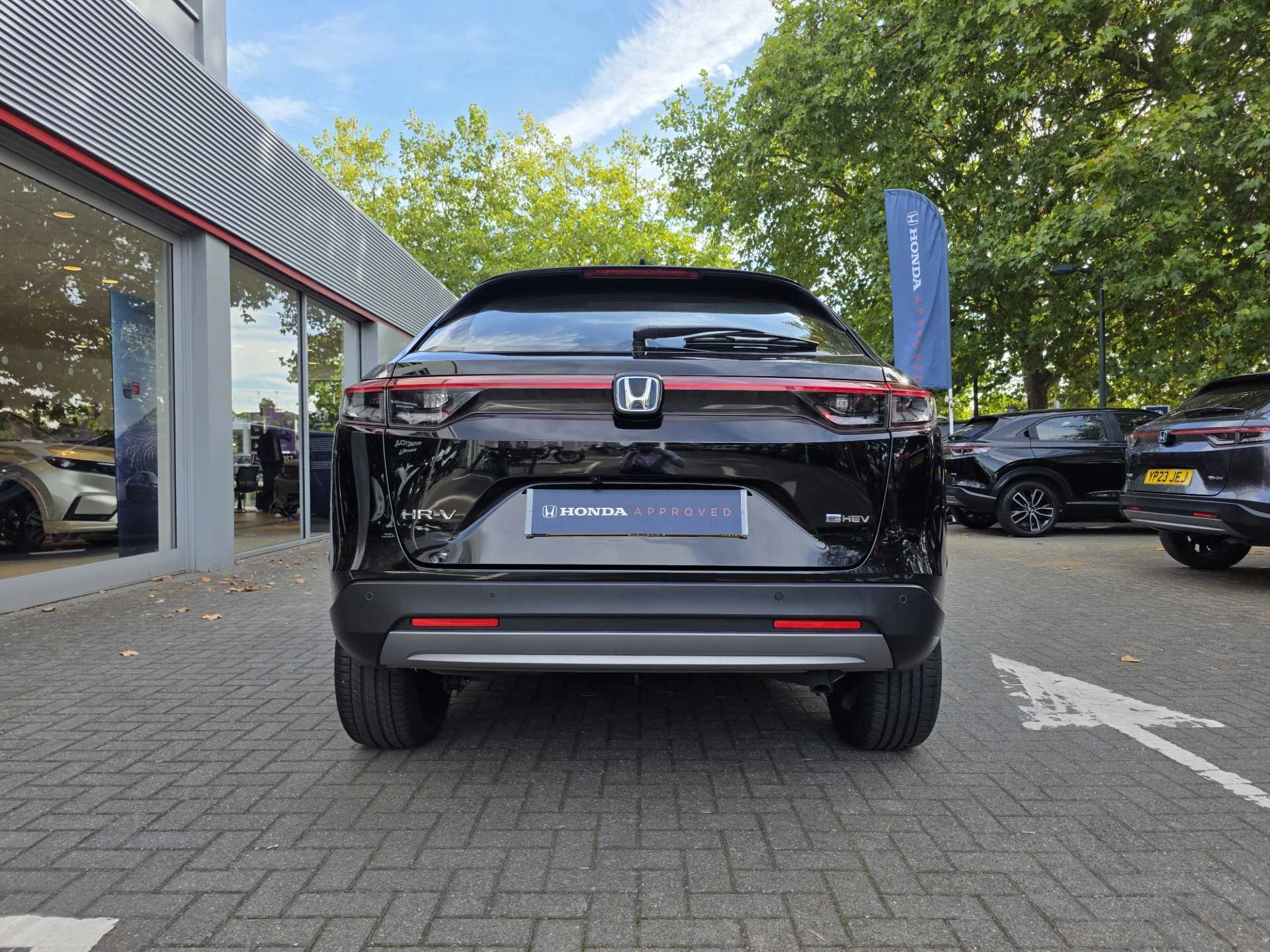 Vehicle image 7