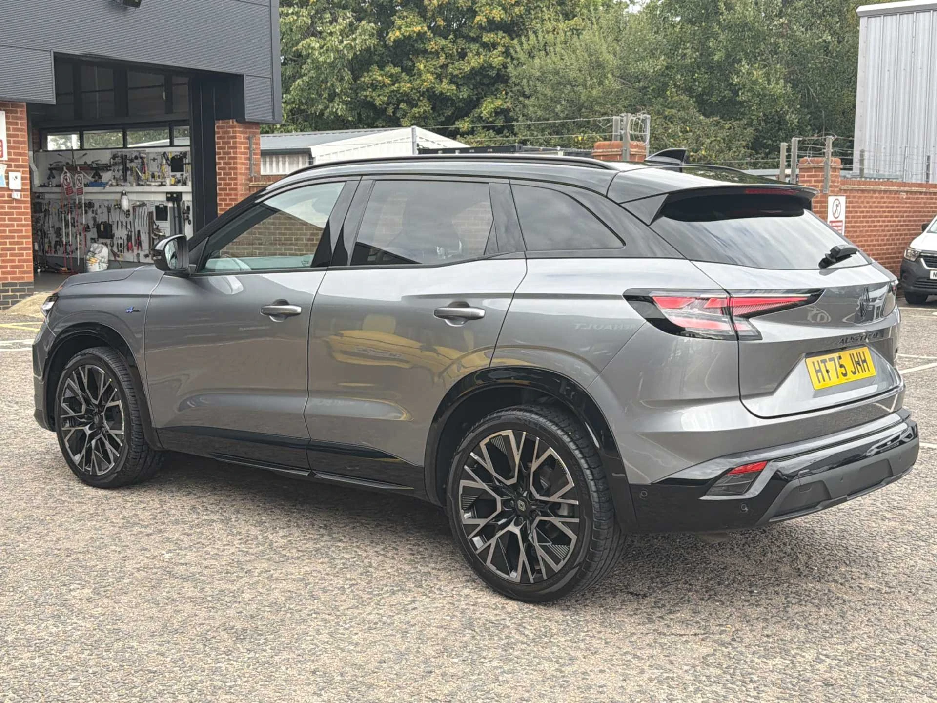 Vehicle image 3