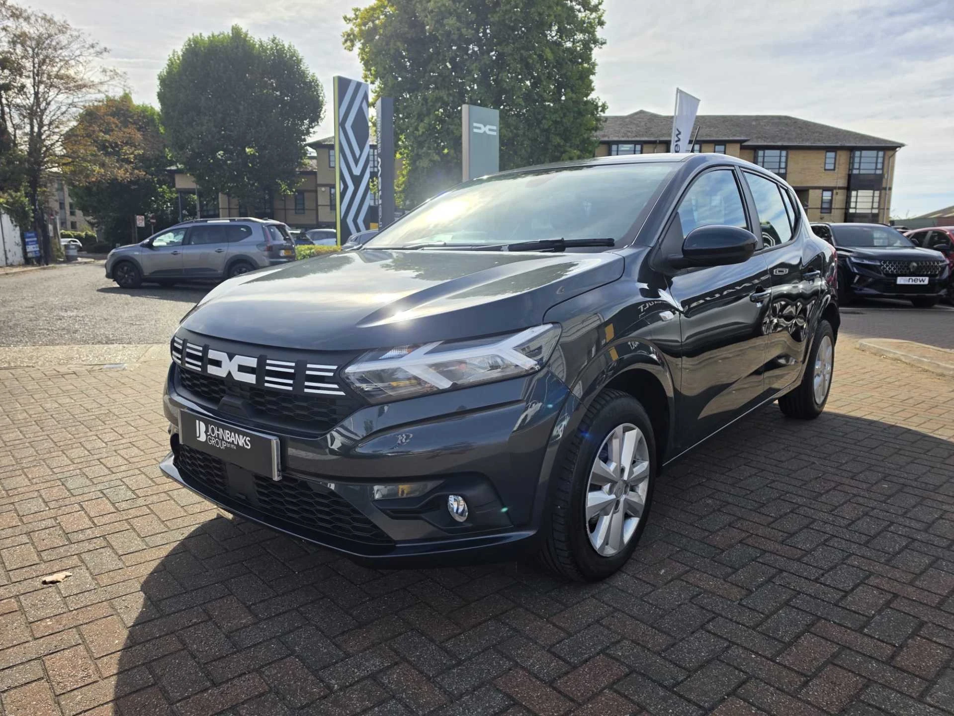 Vehicle image 7