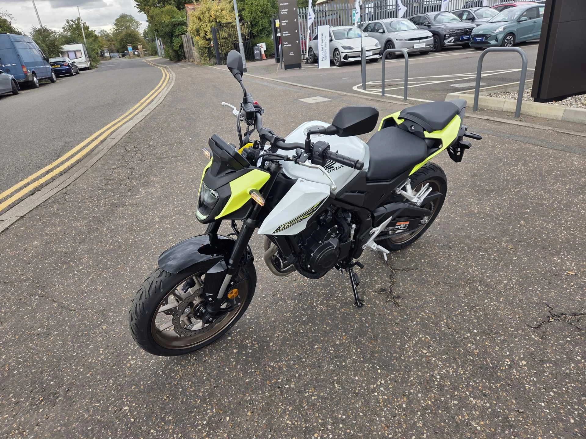 Vehicle image 7