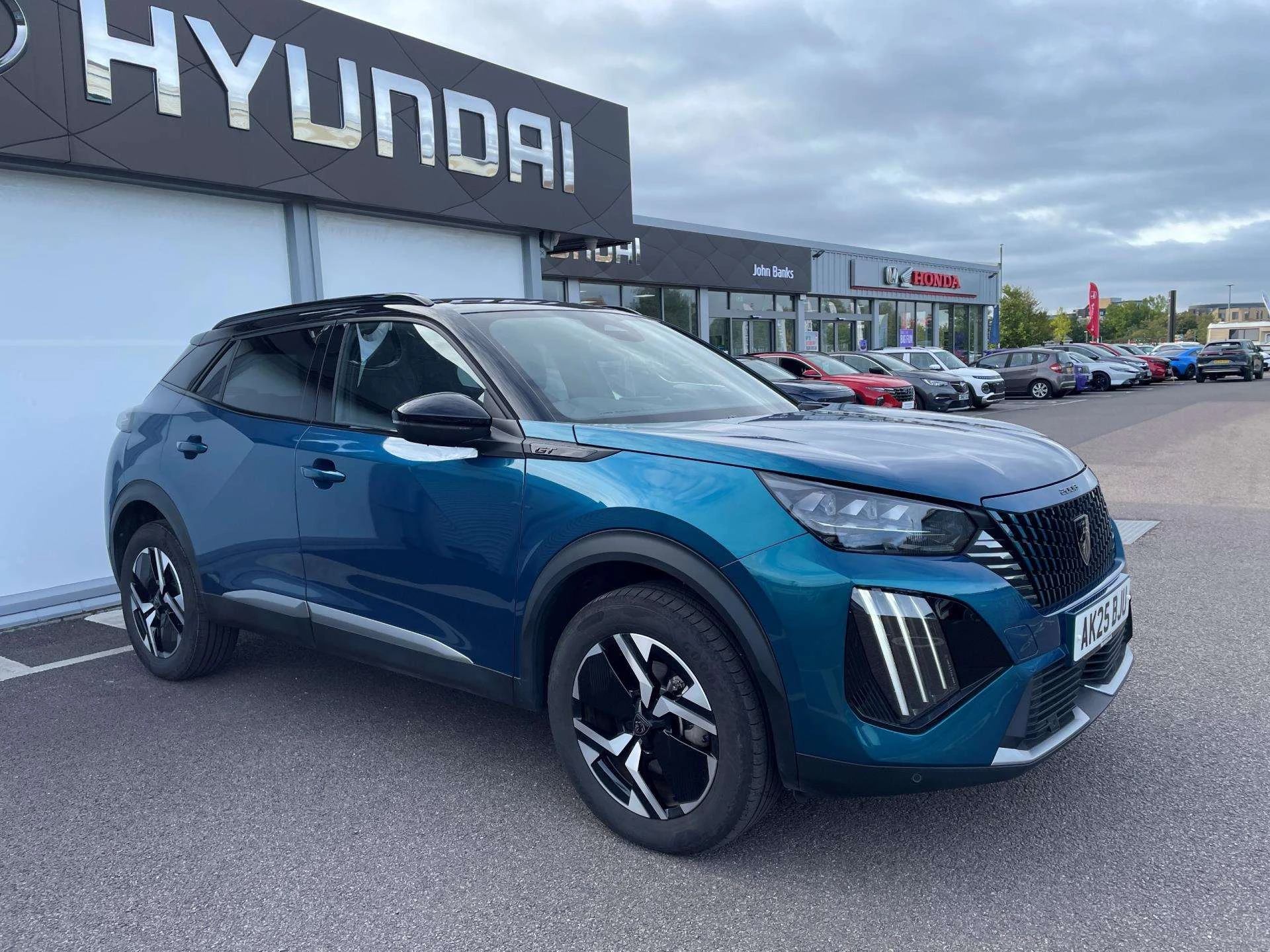 Vehicle image 5