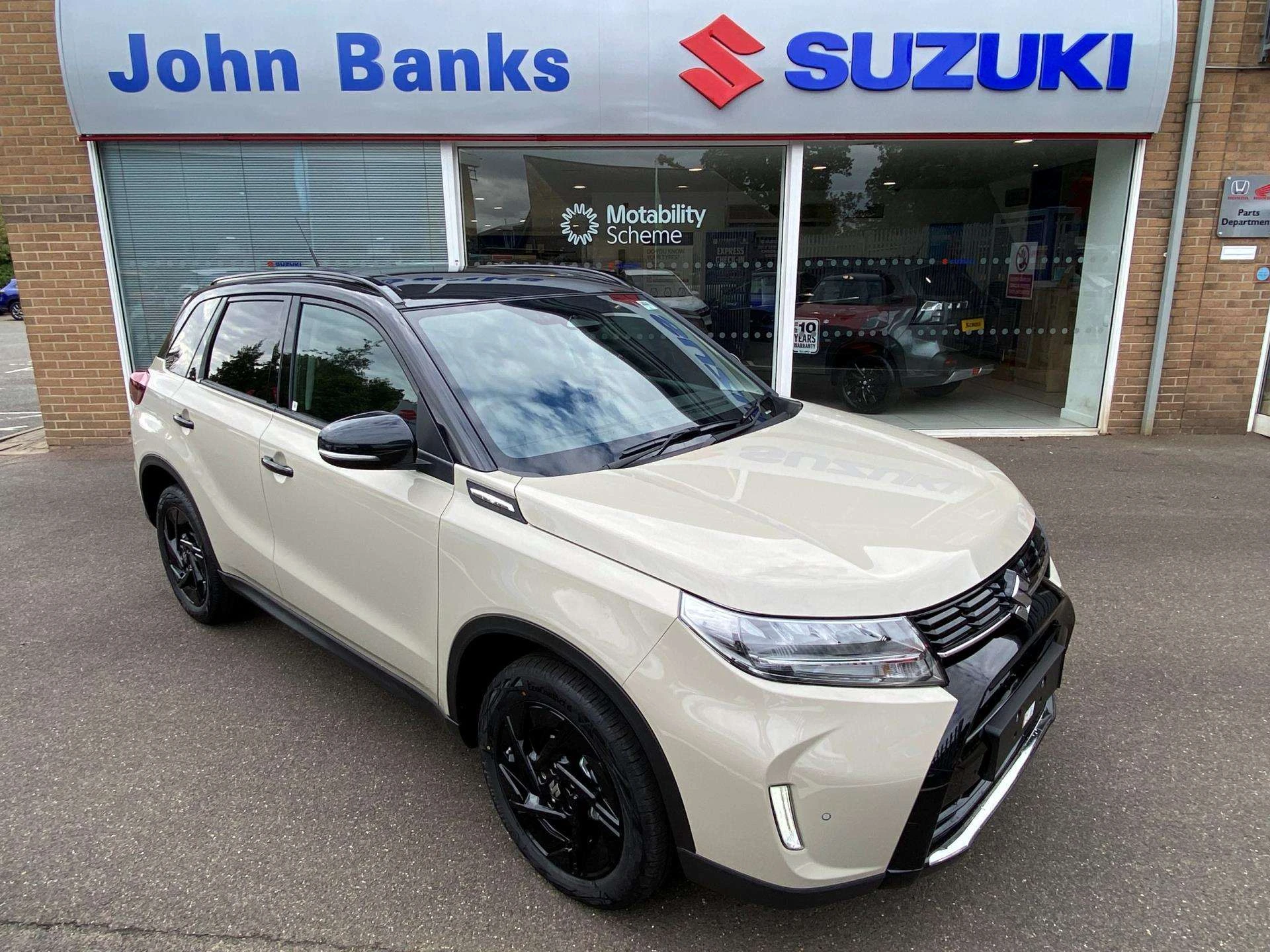 Vehicle image 3