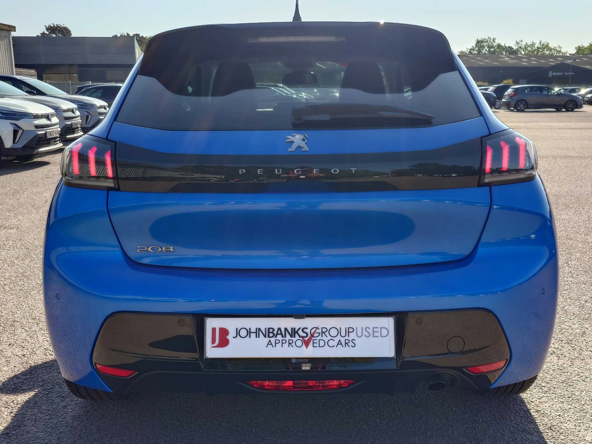 Vehicle image 7