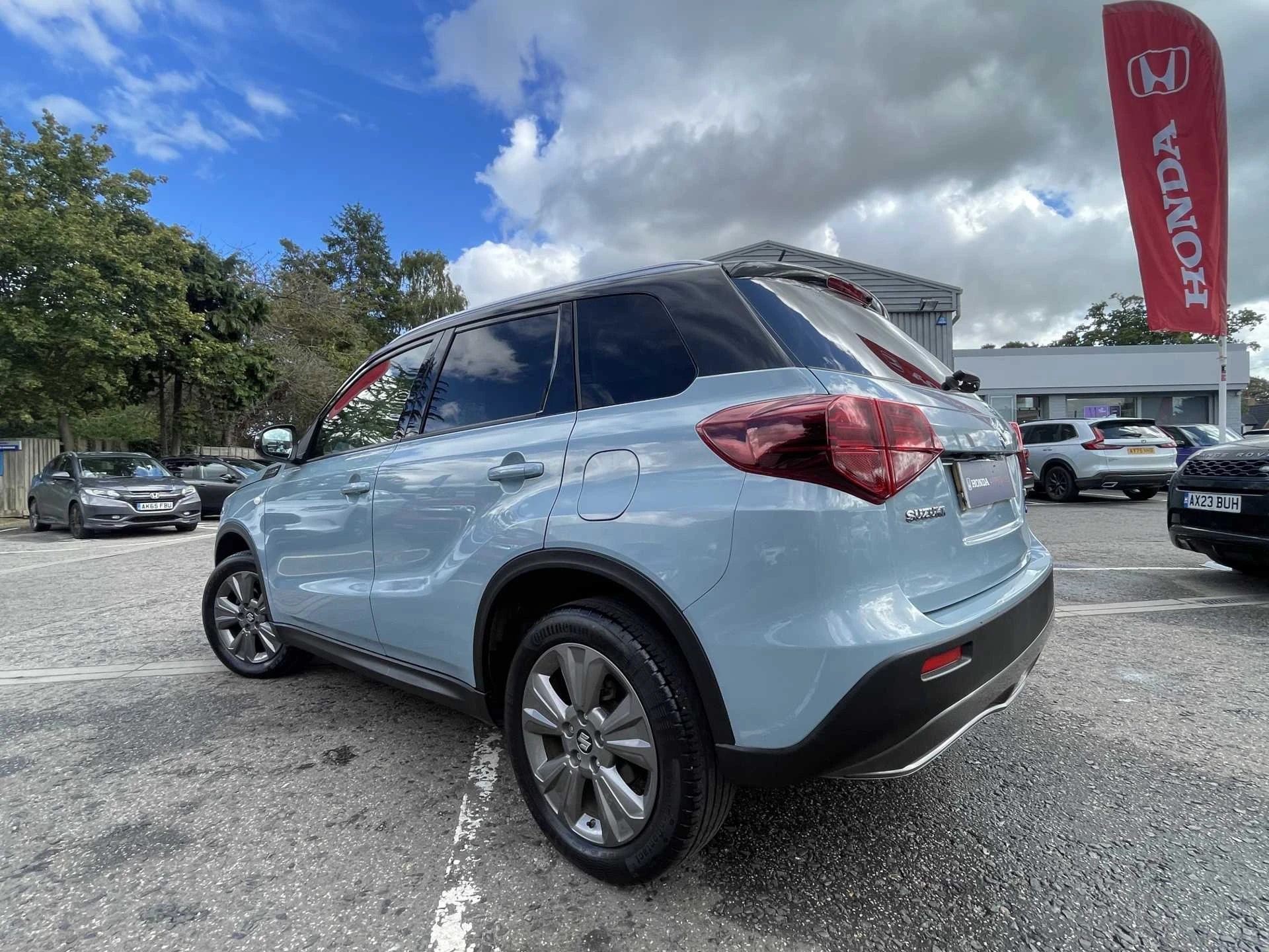 Vehicle image 3