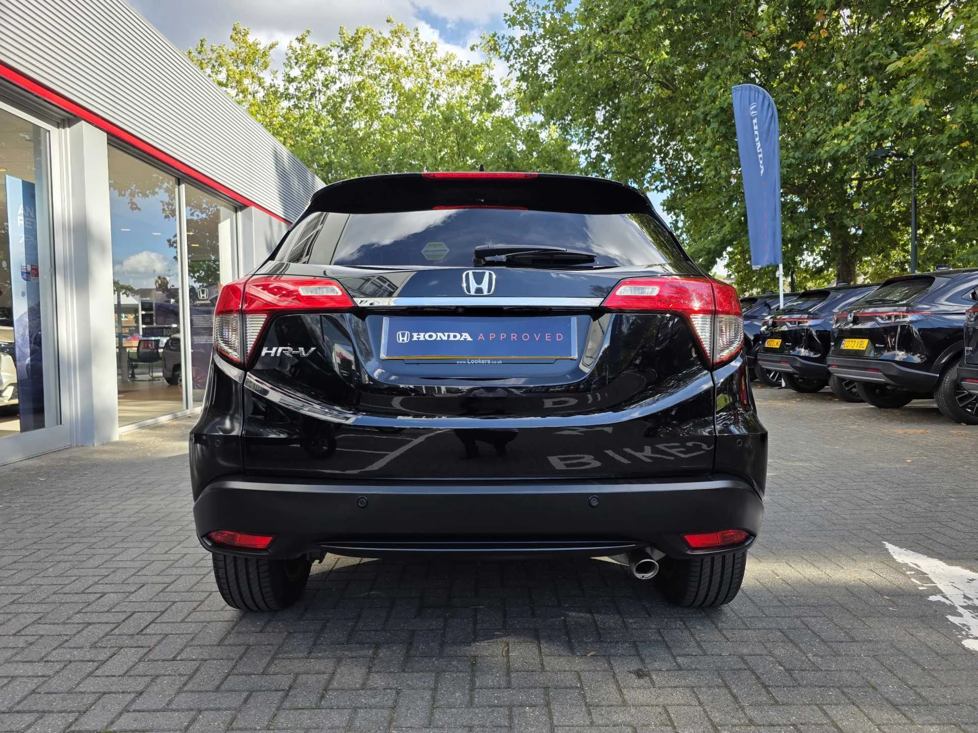 Vehicle image 7