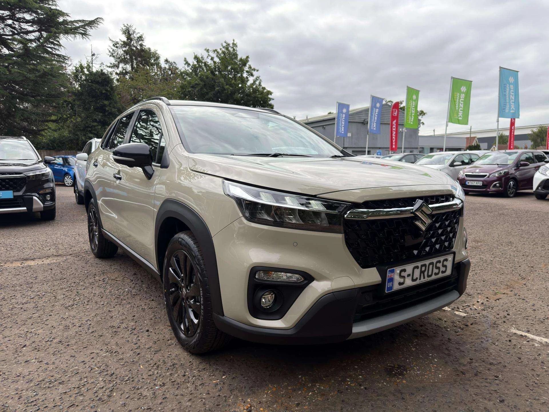 Vehicle image 6