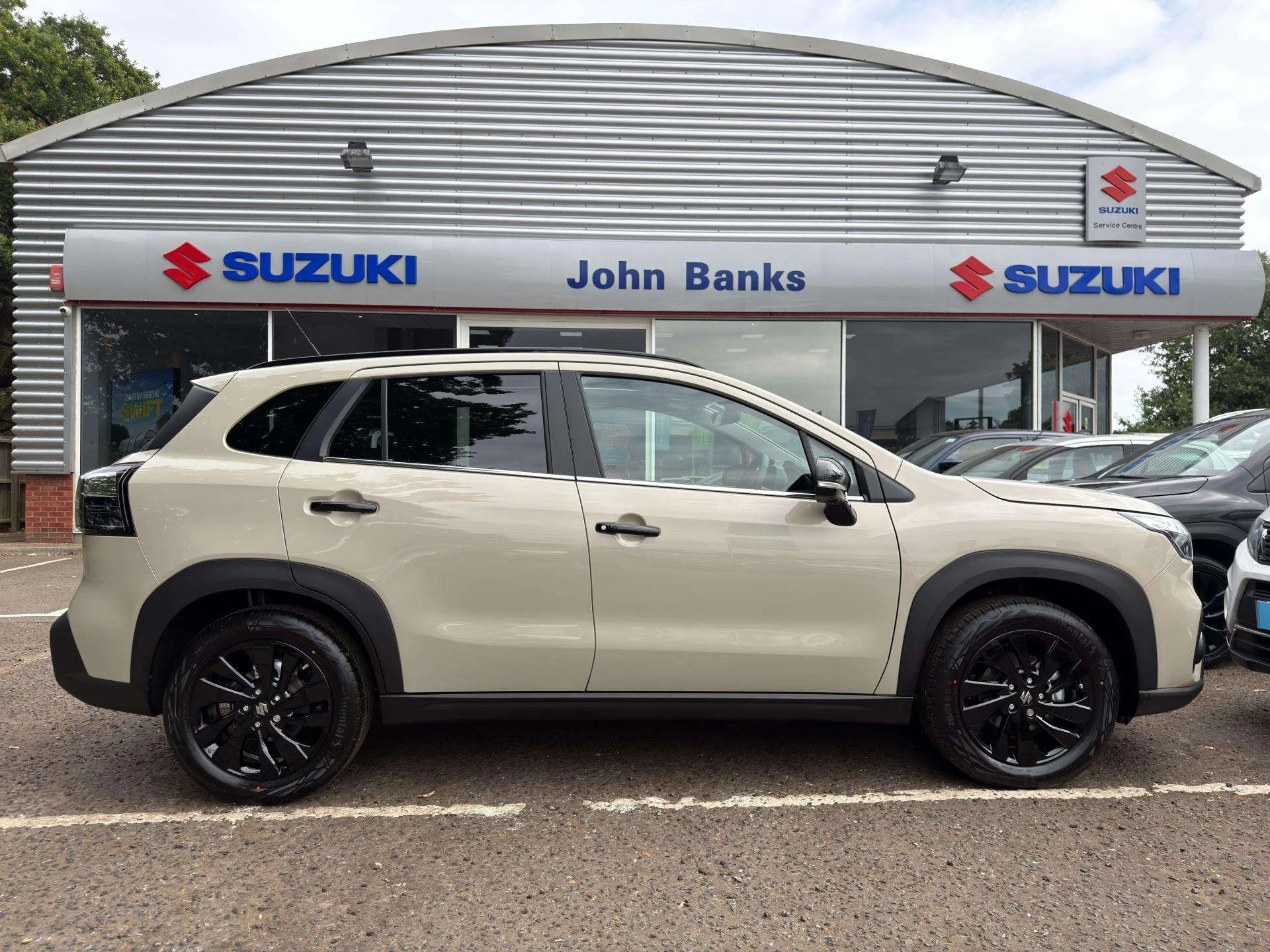 Vehicle image 3