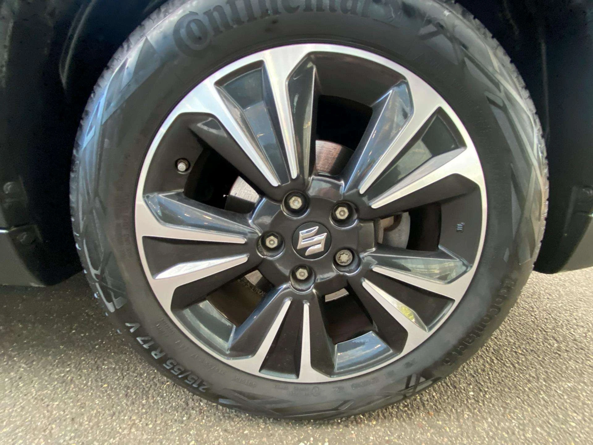 Vehicle image 7