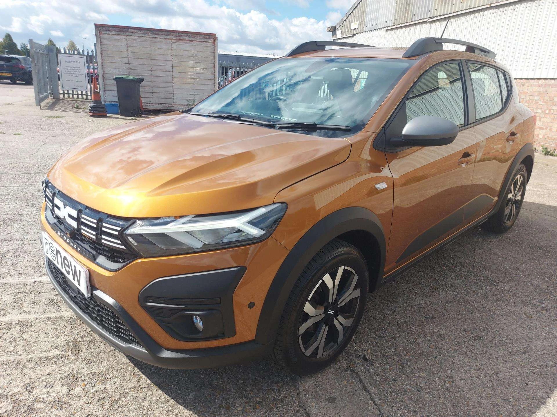 Vehicle image 3