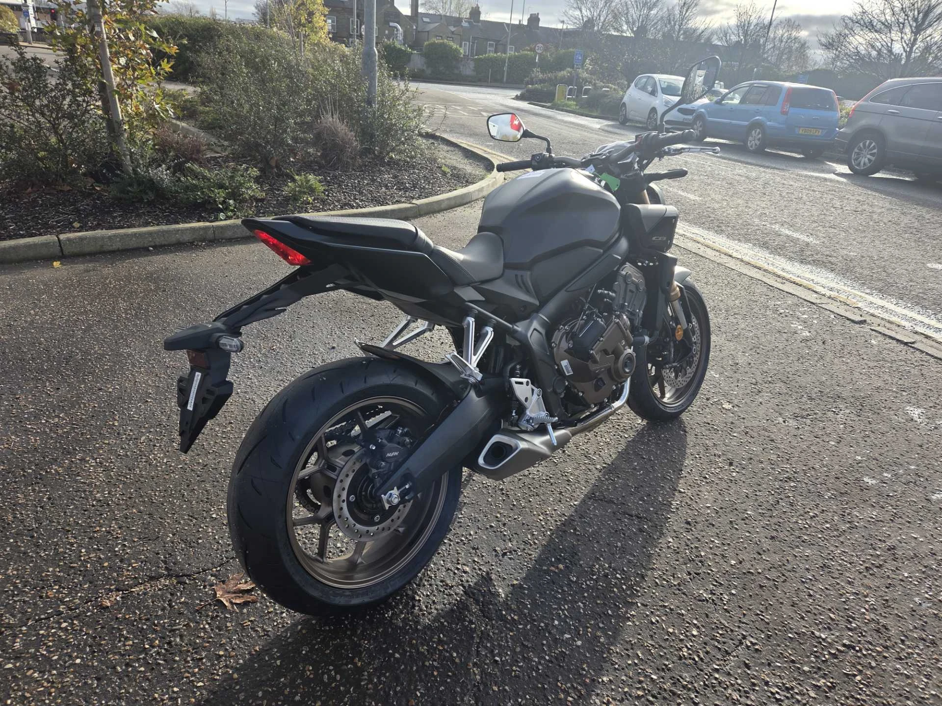 Vehicle image 3
