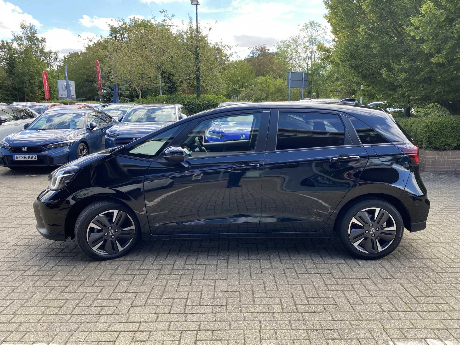 Vehicle image 4