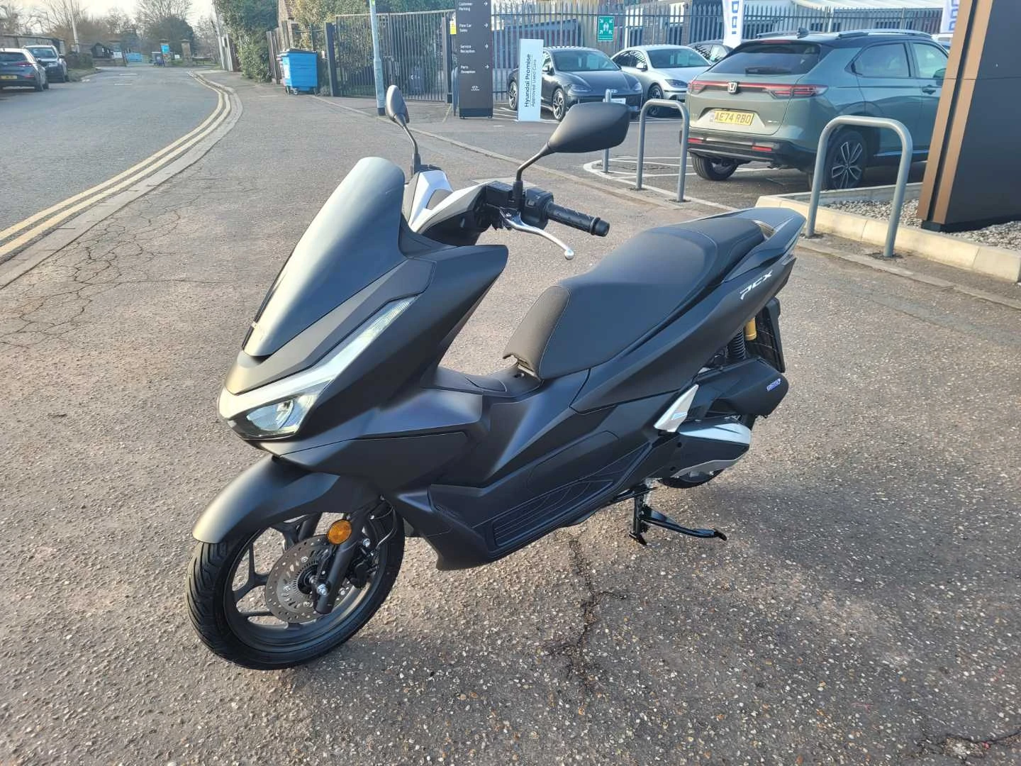 Vehicle image 7