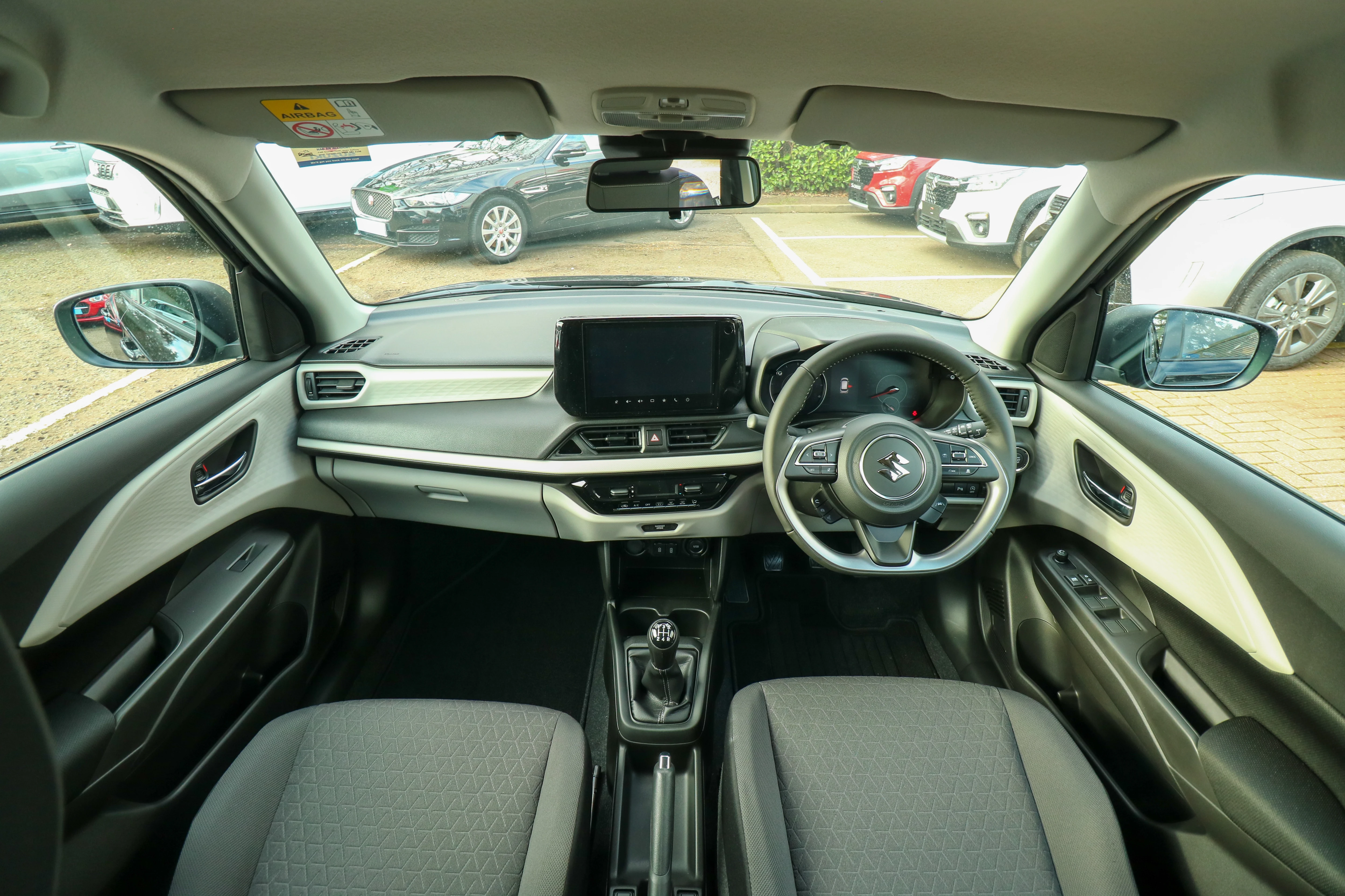 Vehicle image 7