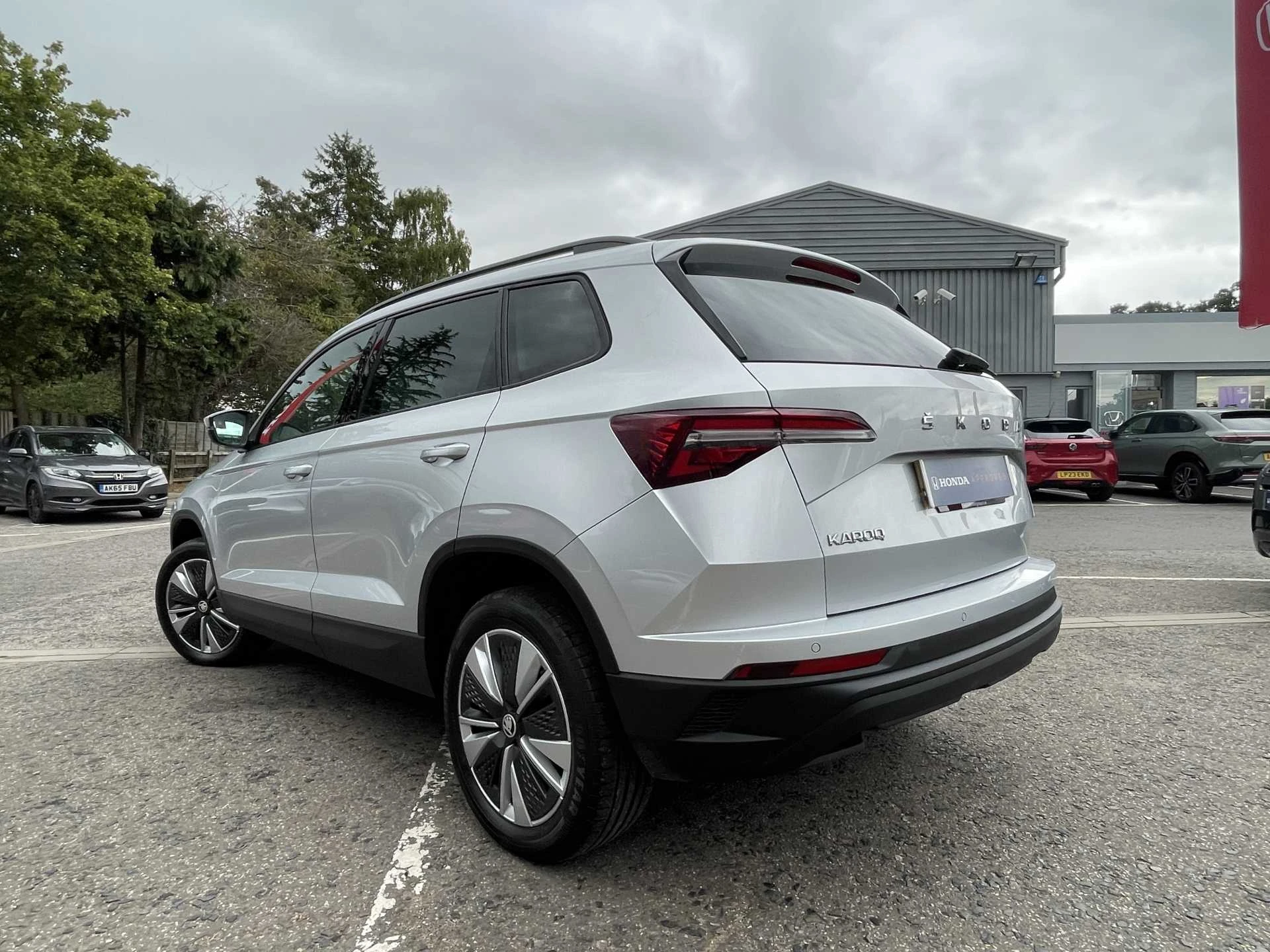 Vehicle image 3