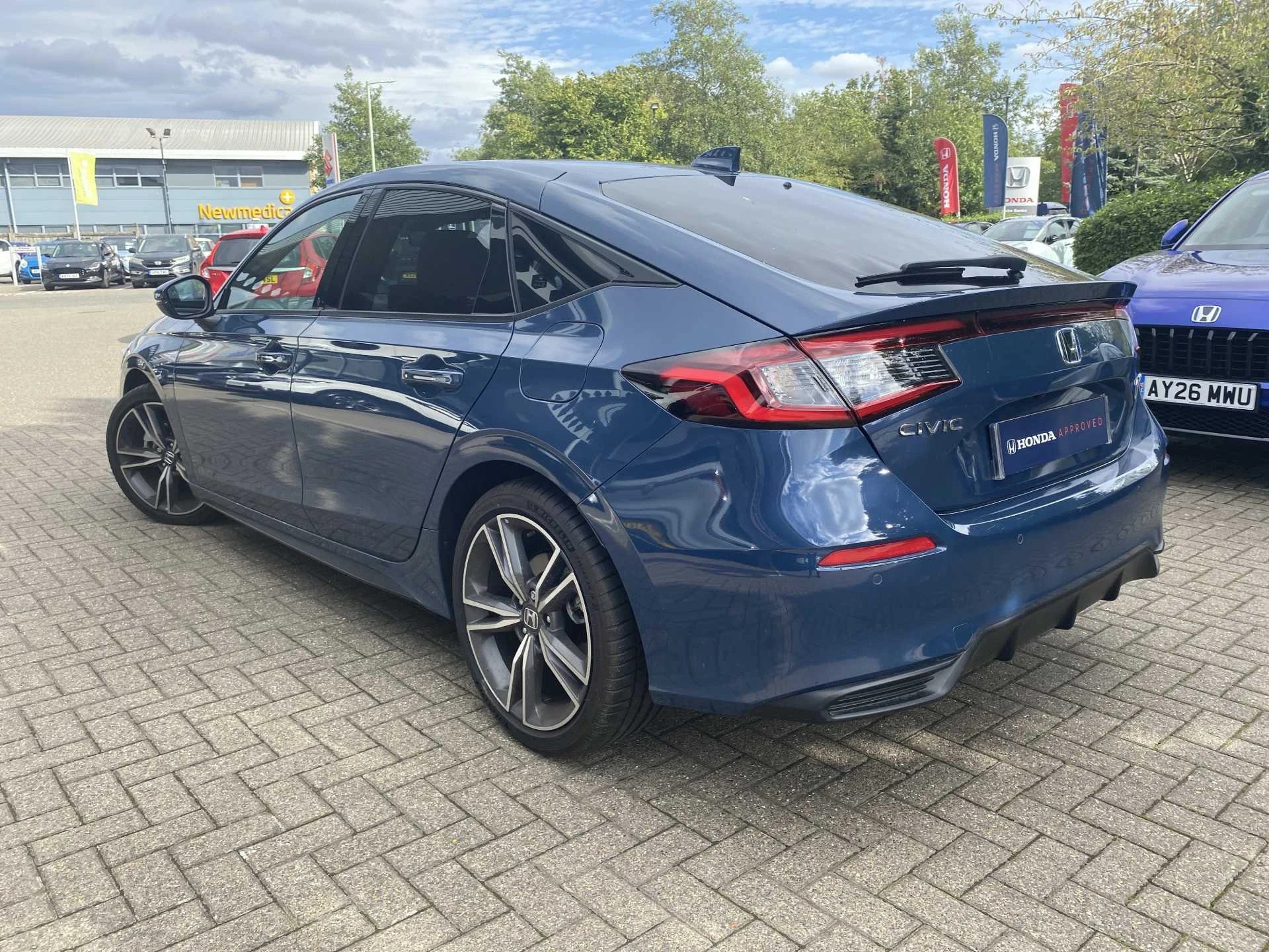 Vehicle image 5