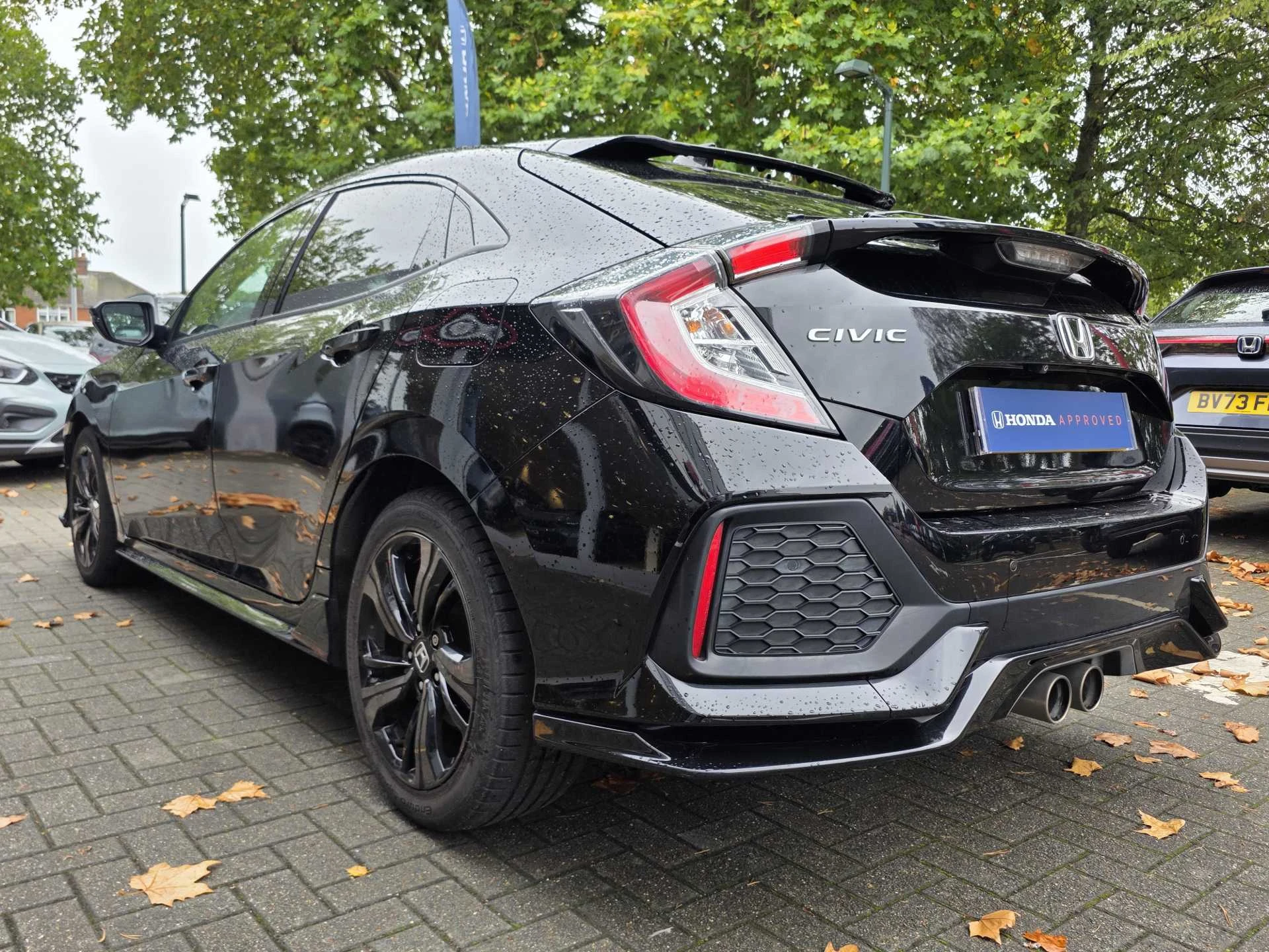 Vehicle image 3