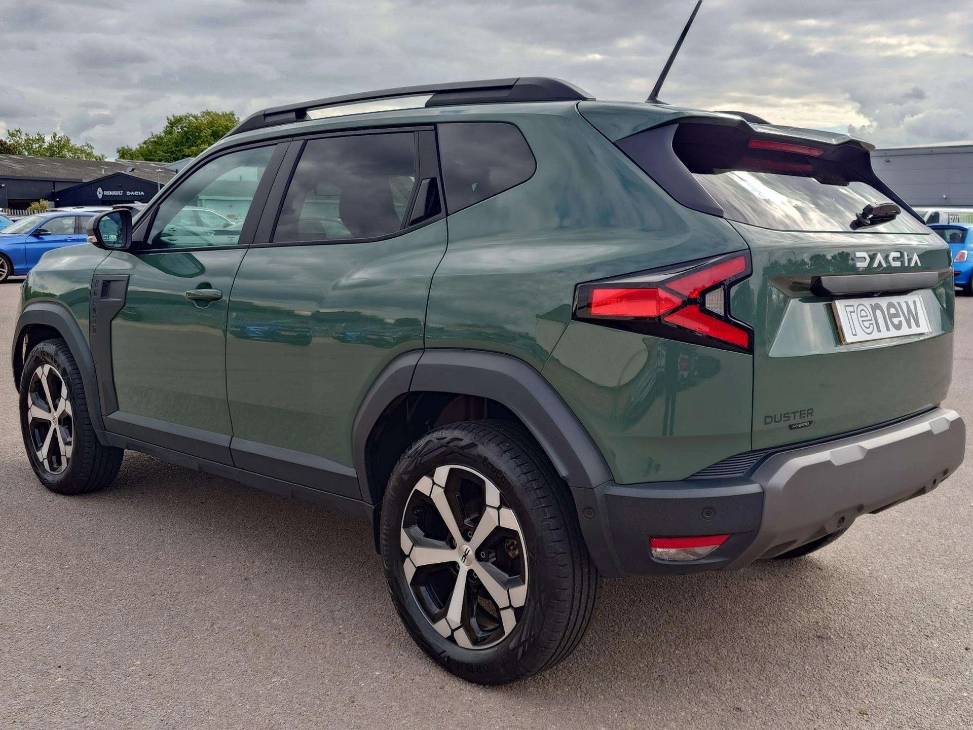 Vehicle image 5