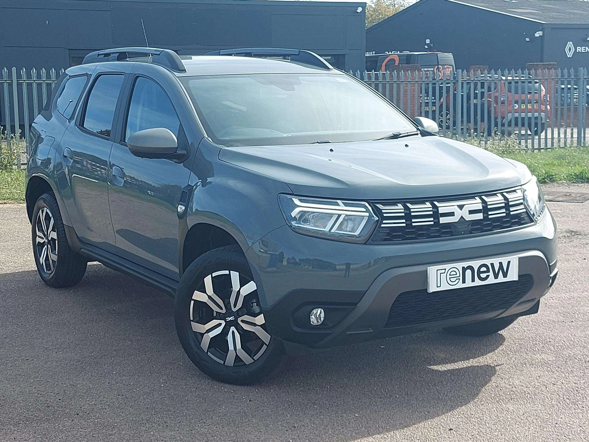 Vehicle image 4