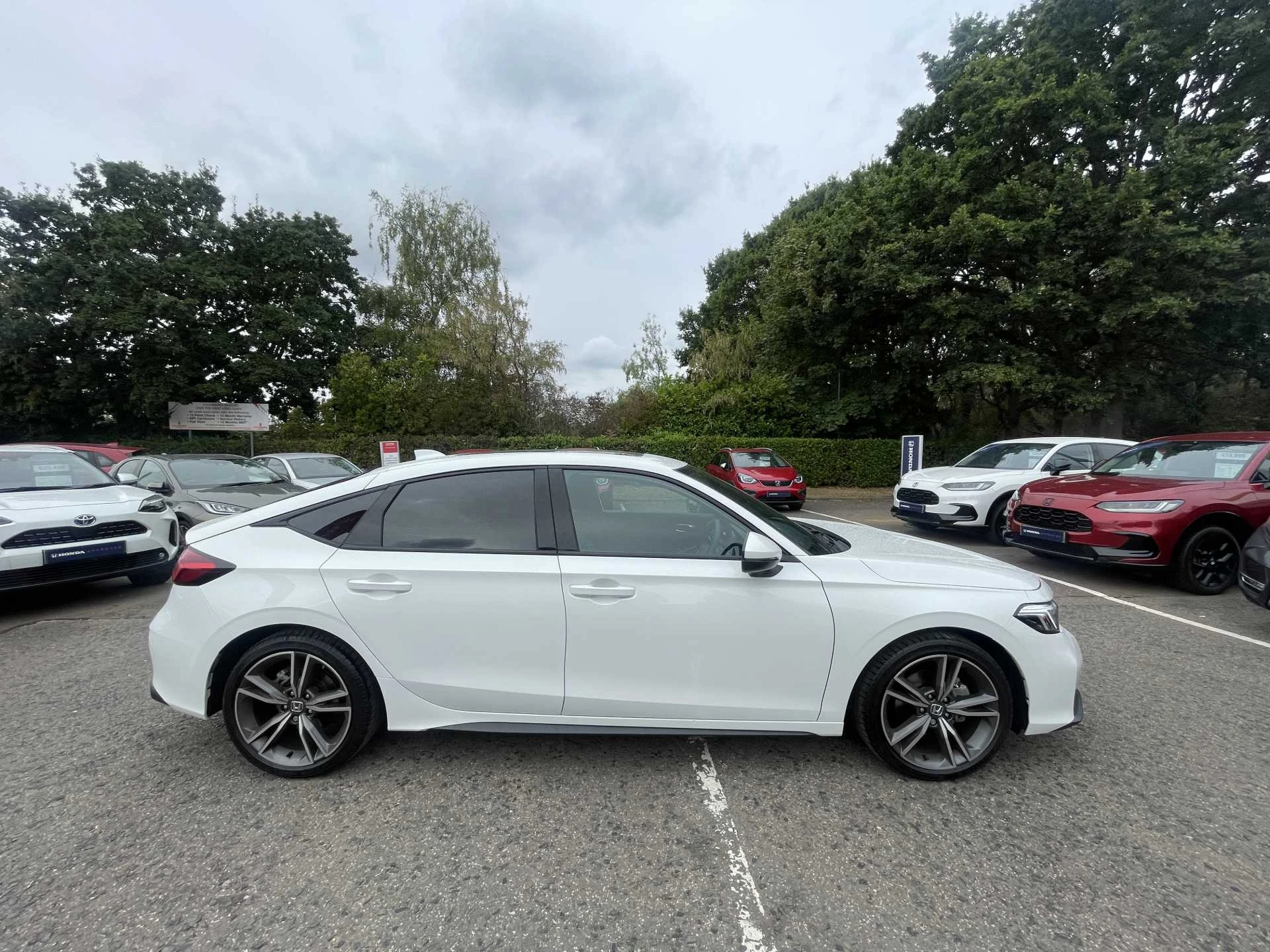 Vehicle image 5