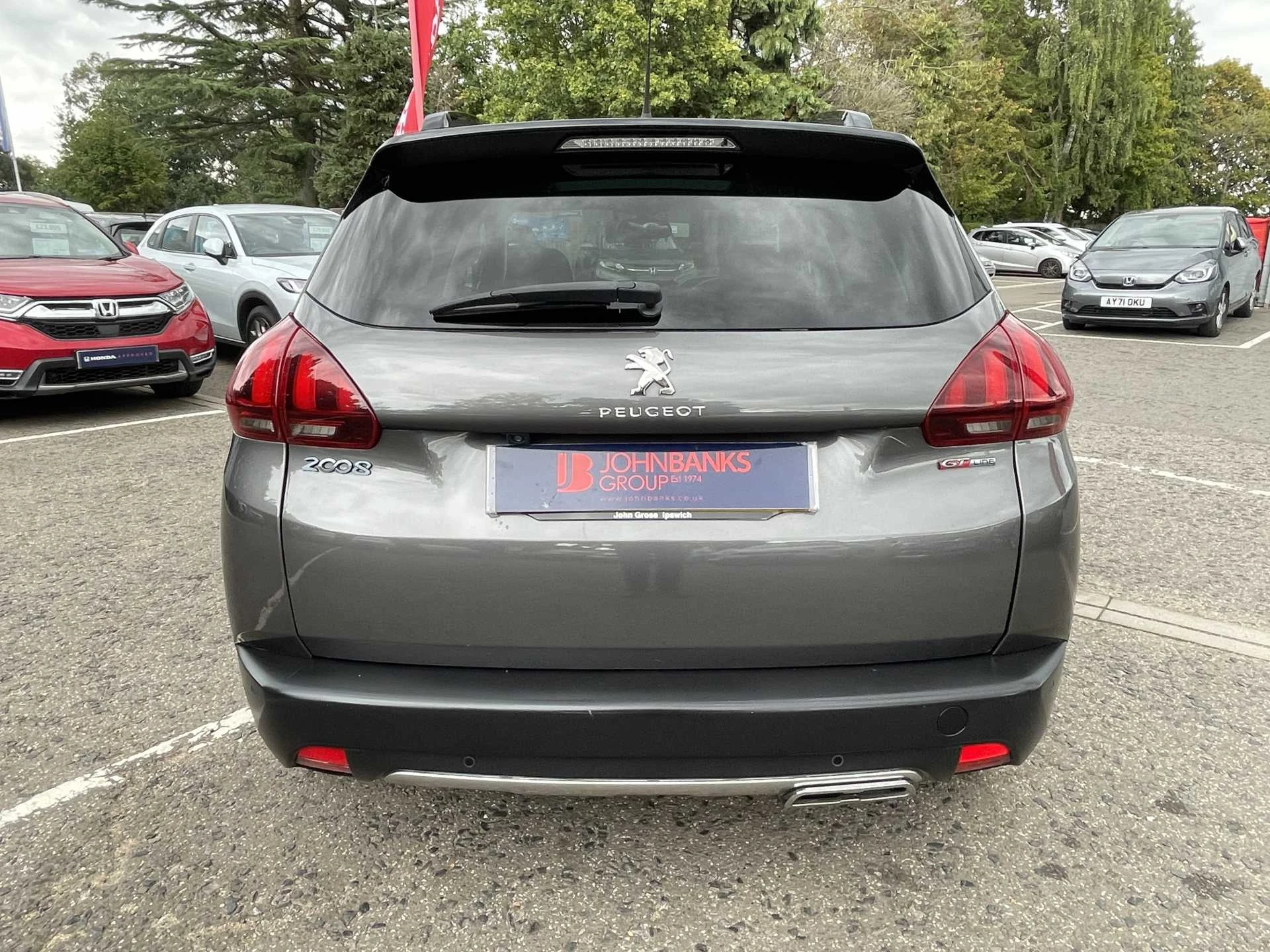 Vehicle image 7