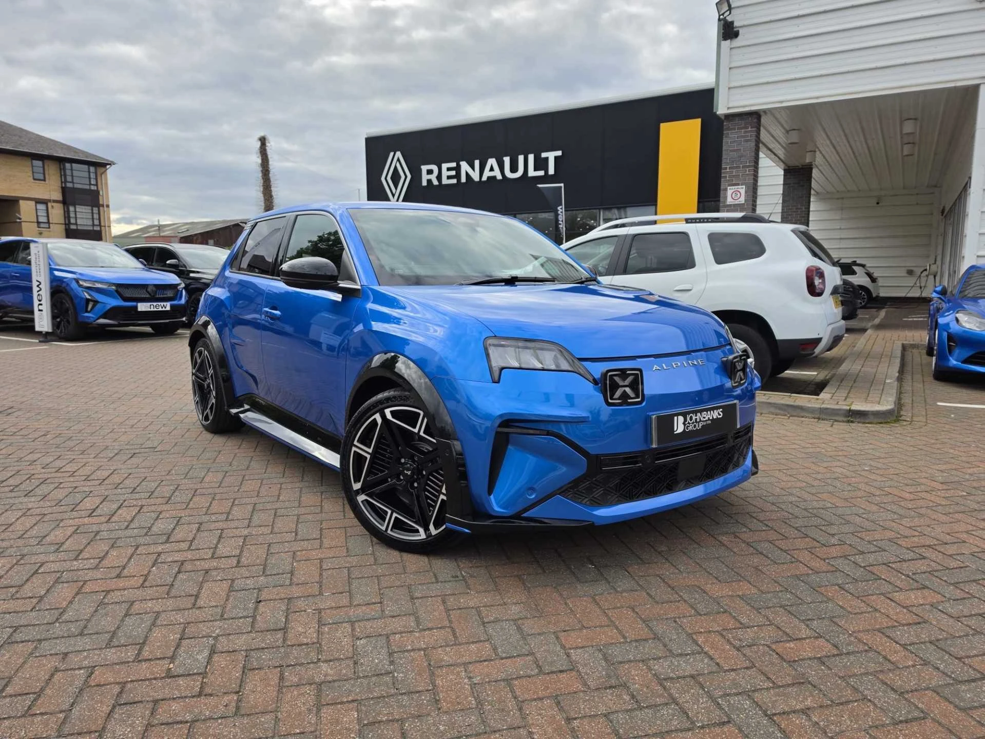 Vehicle image 7