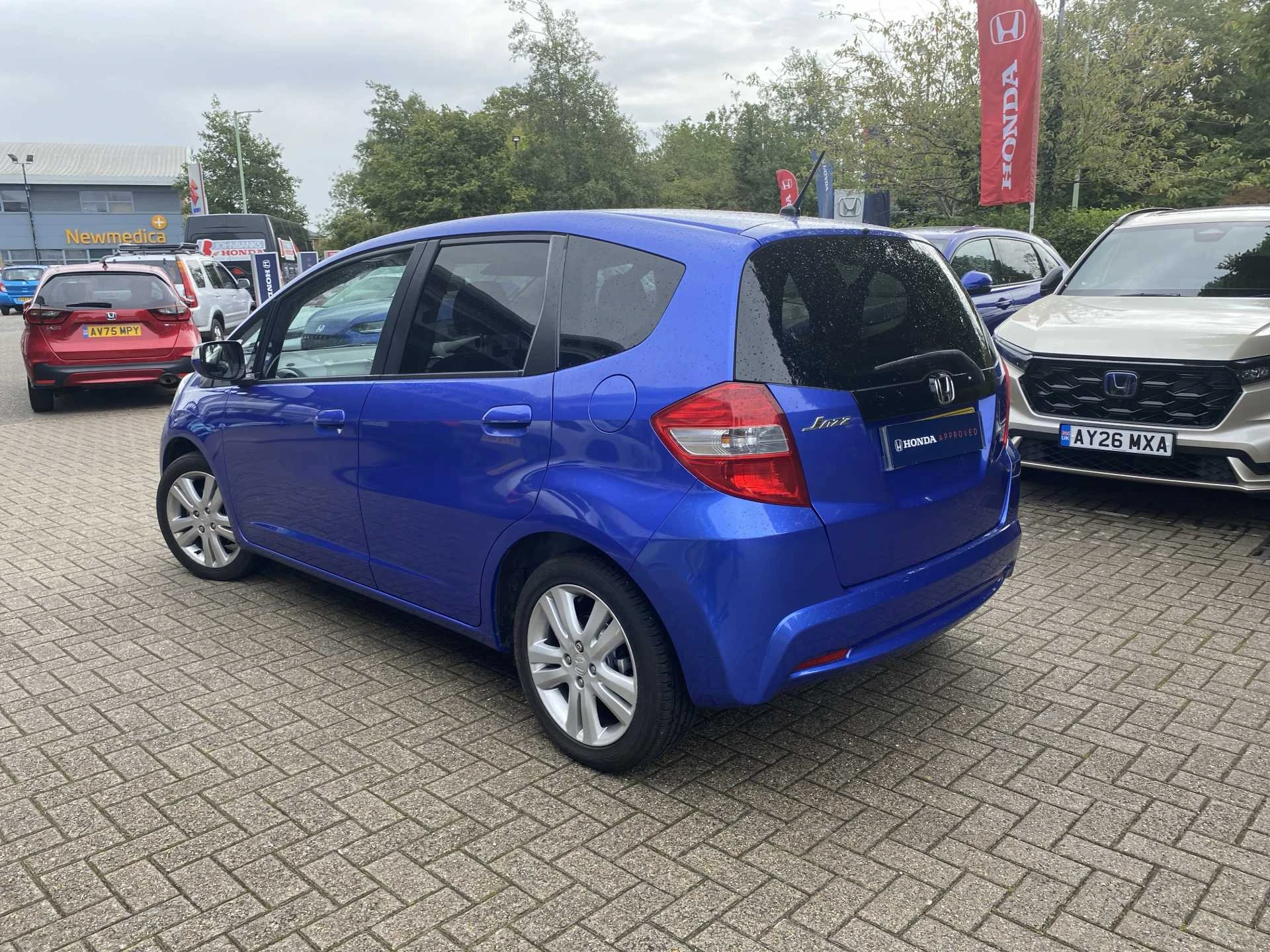 Vehicle image 5