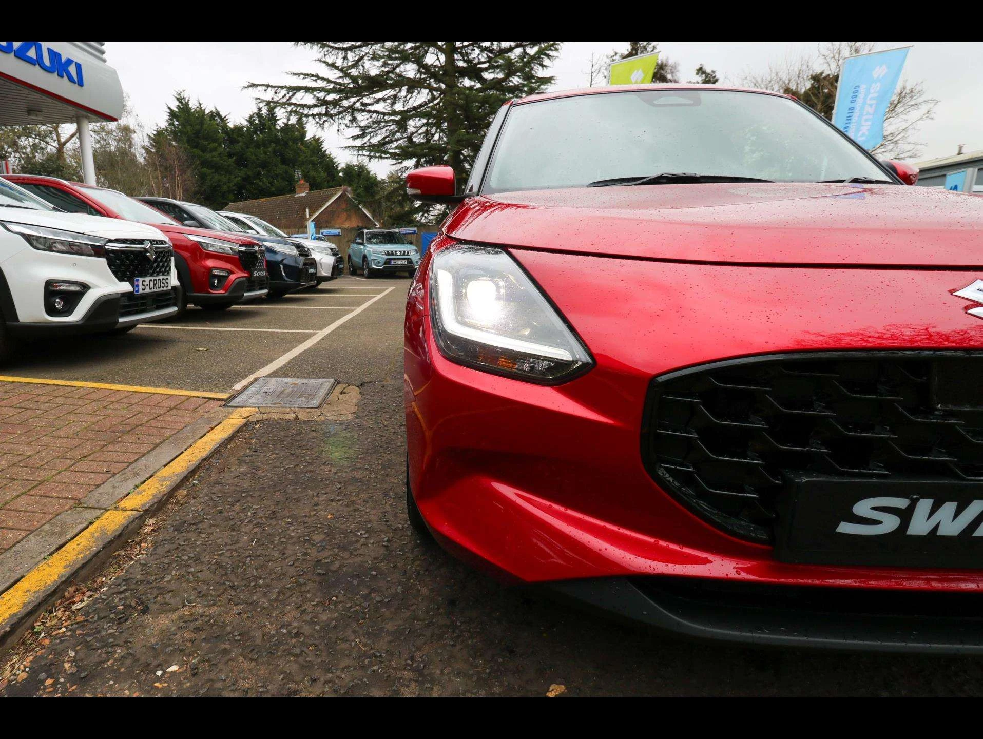 Vehicle image 5