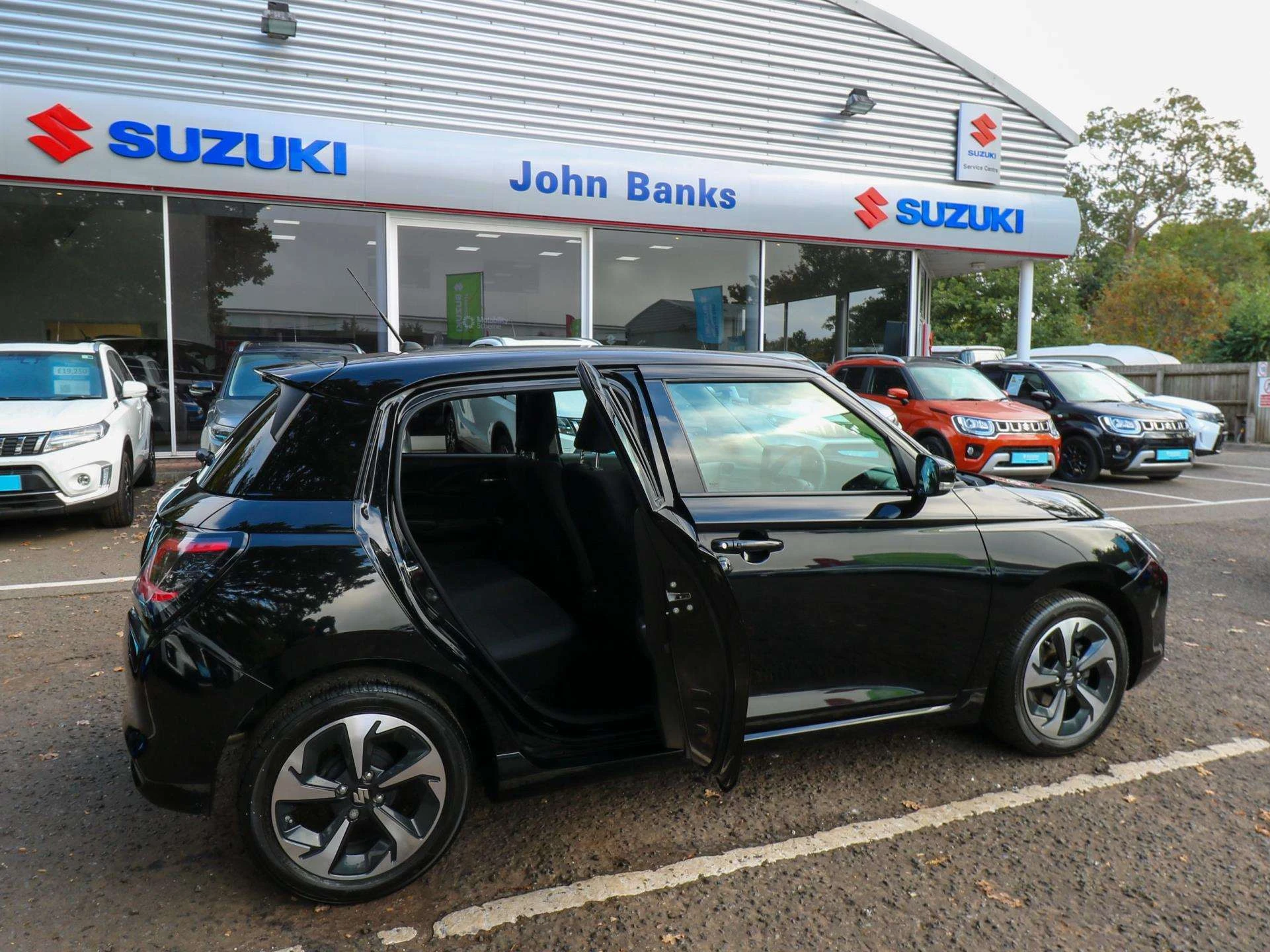 Vehicle image 5