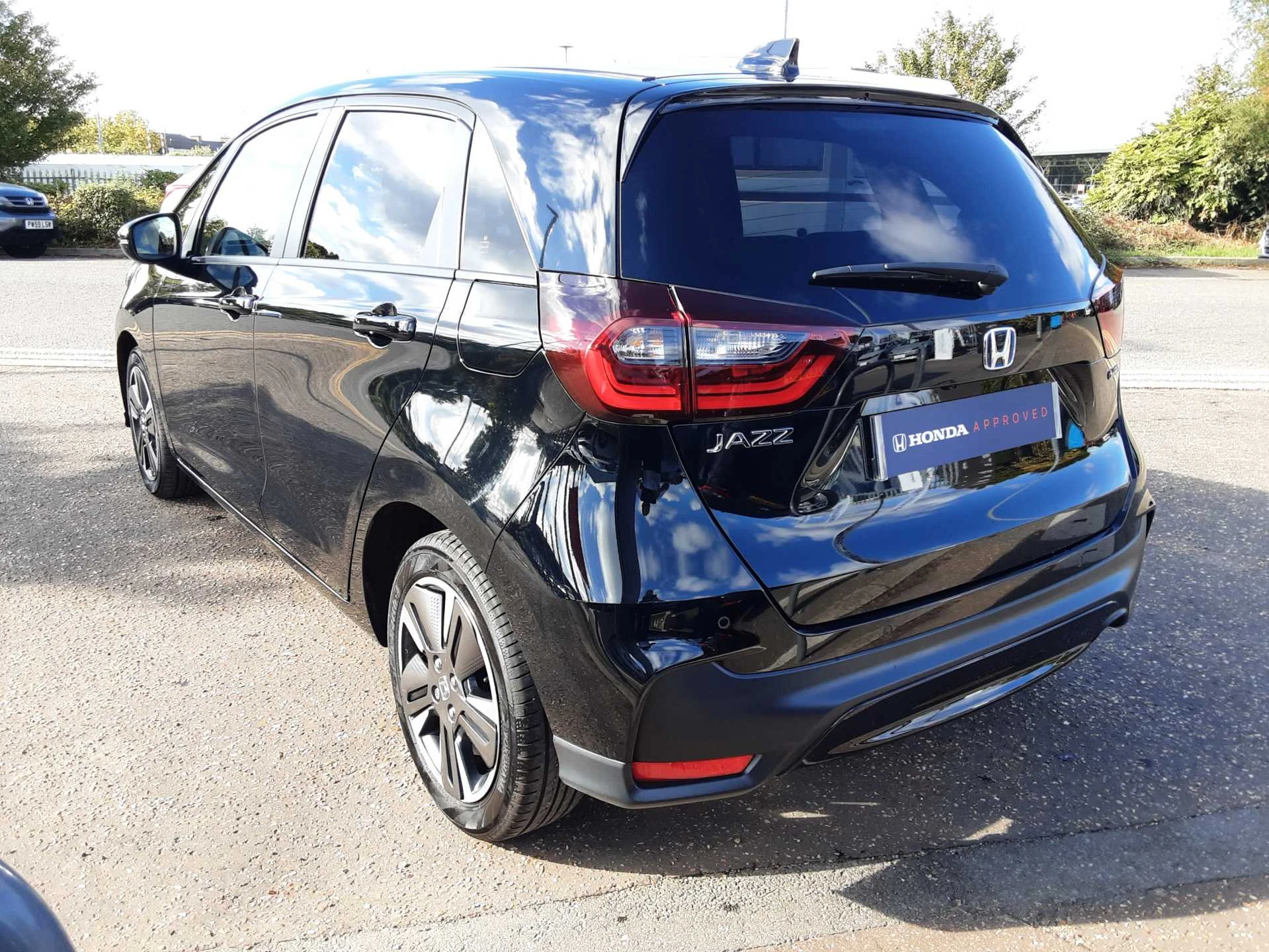 Vehicle image 7