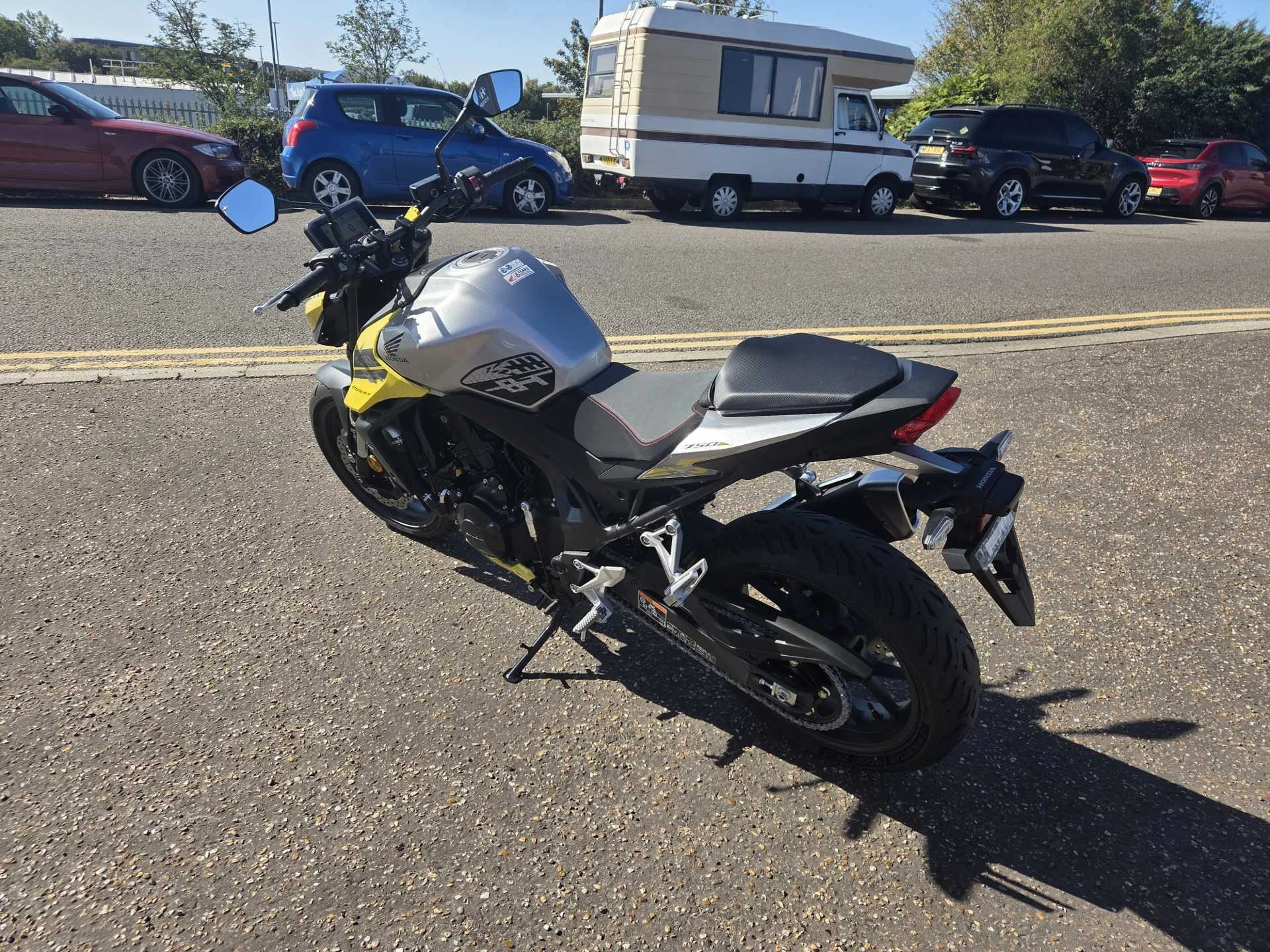 Vehicle image 5